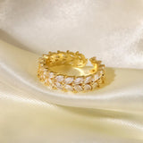 Goldener Ring Muster Clarisse