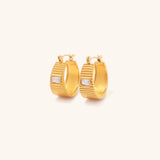 Goldene Creolen Ohrringe Carole