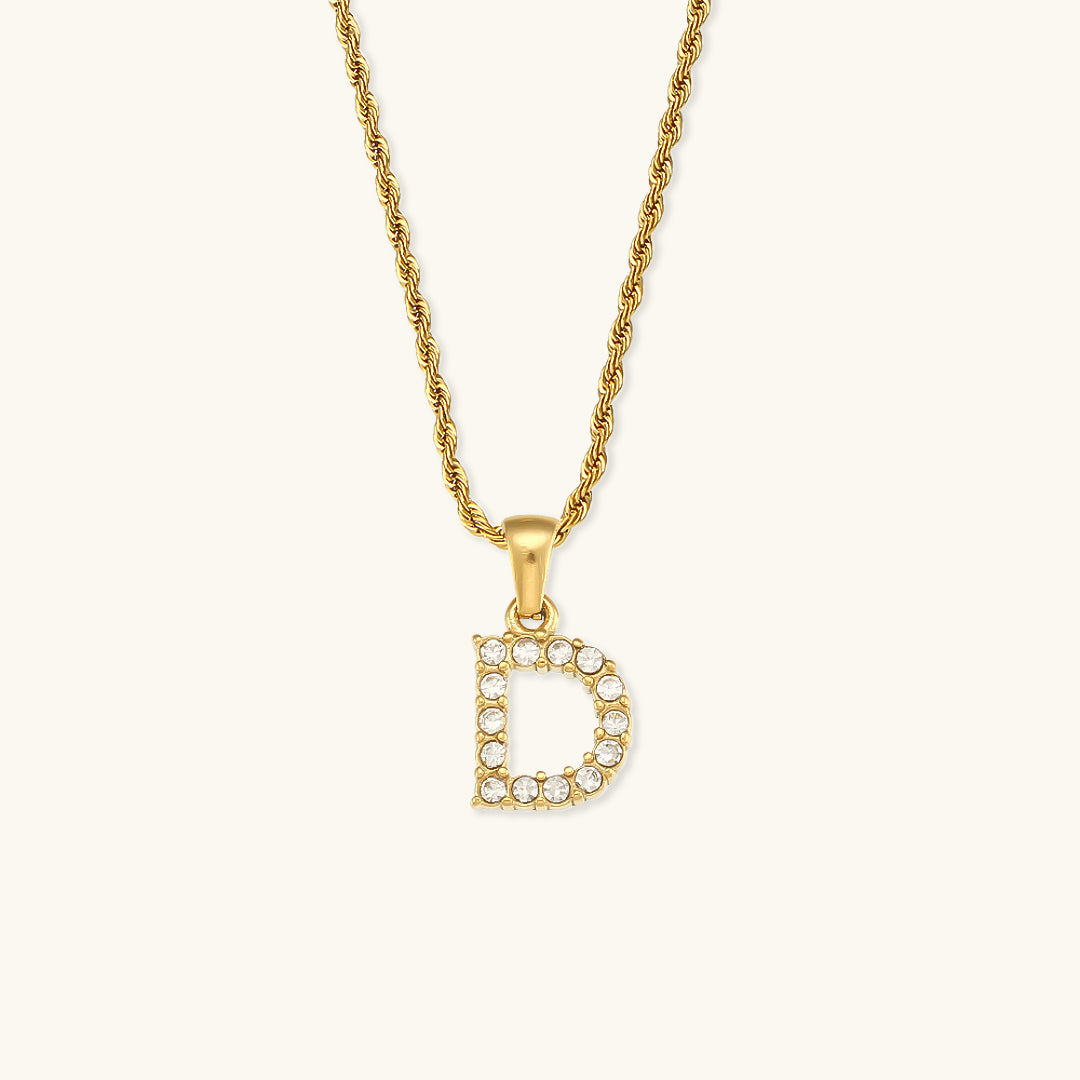 Maeve Buchstaben-Anhänger mit Diamanten