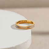Gabrielle Diamantsimulationsring aus Gold
