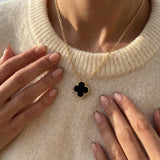 Schwarzes Clover Halsband
